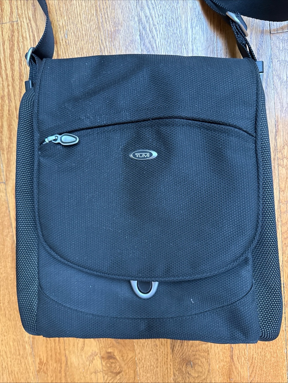 Tumi Black Nylon Messenger Crossbody - Picture 2 of 10